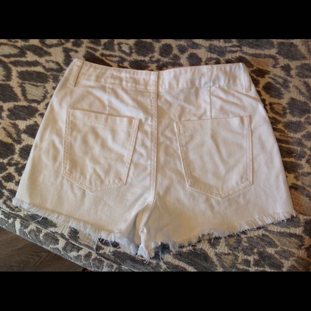 Forever 21 Jean shorts - Picture 3 of 3